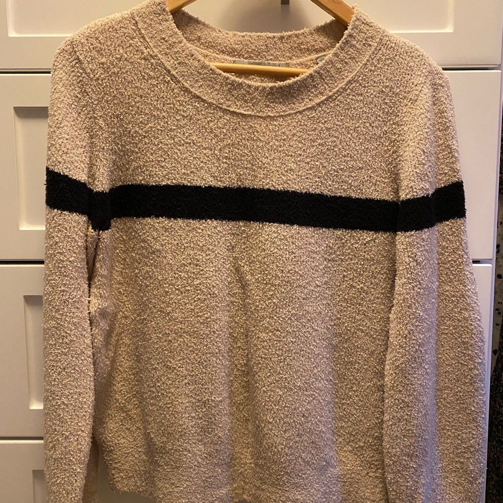 Vince boucle sweater with black stripe M